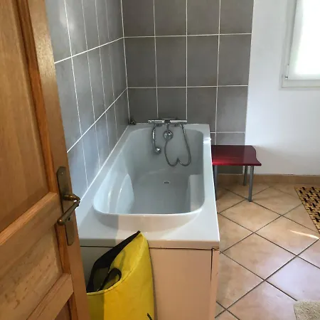 Semesterbostad Maison A La Campagne Proche Carly